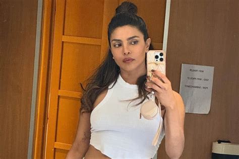 Priyanka Chopra Jonas Priyanka Chopra Jonas Sustains Minor Injury On