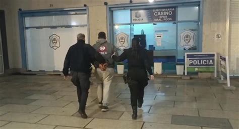 Tres Detenidos Por El Robo En Un Local En La Avenida Col N Diario La