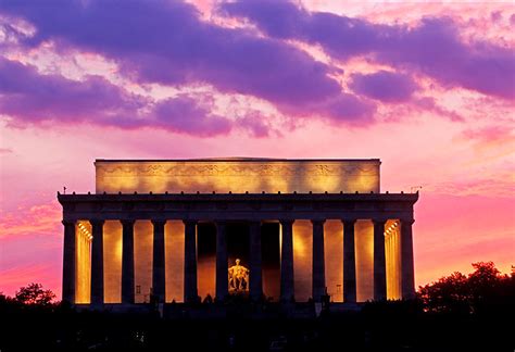 Lincoln-Memorial,-Washington-DC,-USA