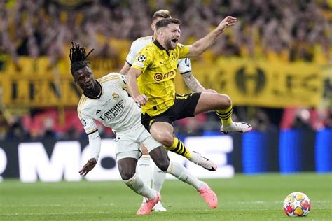 Bvb Schenkt Champions League Sieg Gegen Real Madrid Her