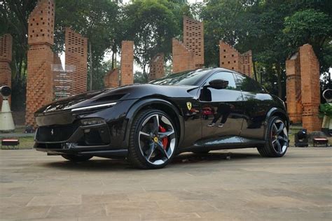 Foto Spesifikasi Ferrari Purosangue Crossover Berjantung V