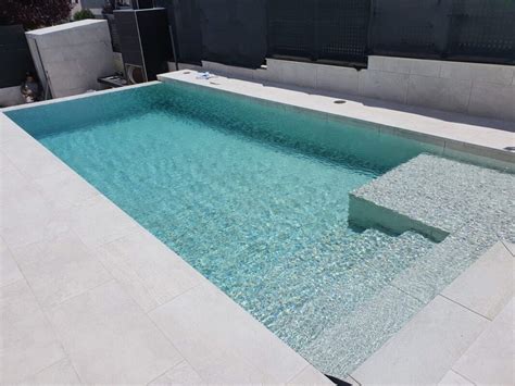 Piscina de gres porcelánico en Madrid BOW 3775 BLANCO OFFERTILES