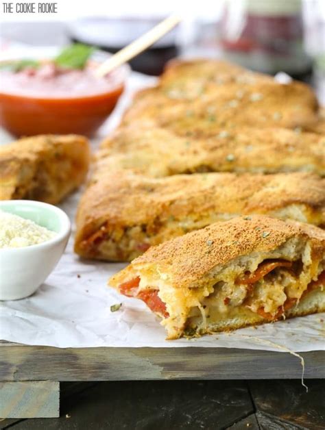 Super Easy Sausage And Pepperoni Stromboli One Of My Favorite Meals Cheesy Delicious And So