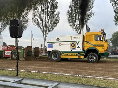 Enorme Drukte Bij Truckpulling Nederhemert Half Uur Wachten Voor De