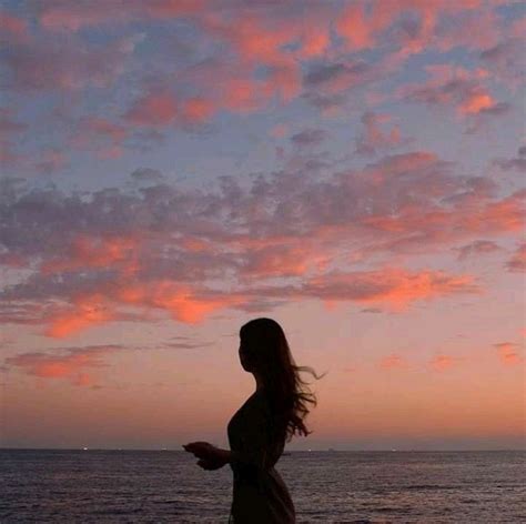 Girl In Sunset Beach Photography Sky Aesthetic Summer Pictures