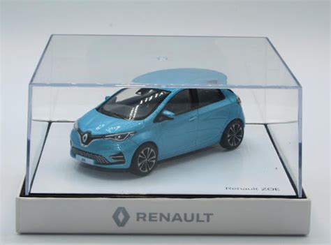 Invitée Surprise Chez Renault Et Norev Au 143 La Zoé Phase 2