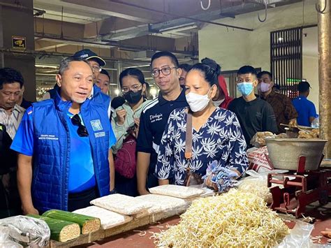 Mendag Zulhas Tinjau Harga Bahan Pokok Di Pasar Cisalak Depok Tagar