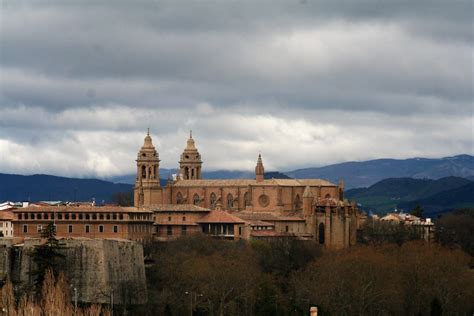 IRUÑA Nublado y lloviendo un poco en Iaruña eitb eus Flickr