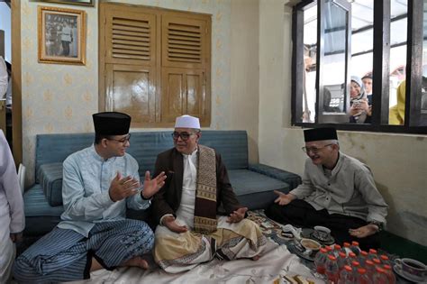 Anies Silaturahmi Ke Pesantren Warisan Sahabat Kakeknya