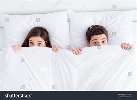 Imagens De Naked Couple Bed Top View Imagens Fotos Stock E Vetores Shutterstock