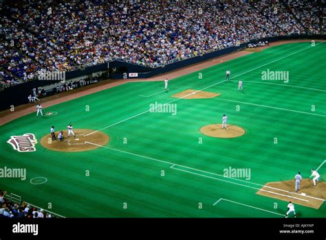 MINNESOTA TWINS BASEBALL GAME IN THE METRODOME IN MINNEAPOLIS ...