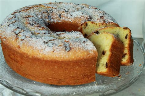 Ciambellone Soffice Con Yogurt E Gocce Di Cioccolato Mangioridoamo