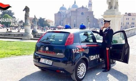 Padova Si Presenta Dai Carabinieri In Crisi D Astinenza Avete Una