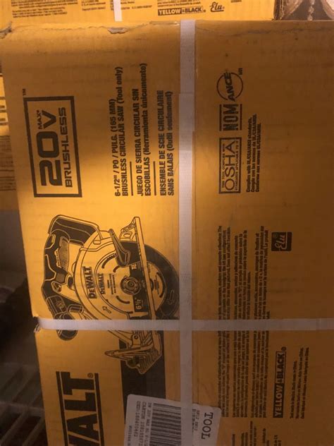 Dewalt Dcs565b 20v Max Bl Li Ion 6 12 In Circular Saw Tool Only New