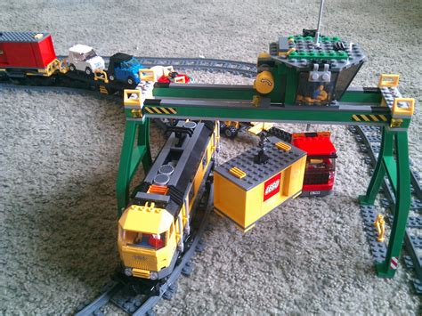 Lego Maker: Lego 7939 Cargo Train + 7896 Rails