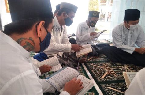 Warga Binaan Lapas Indramayu Rutin Belajar Membaca Al Quran Suara