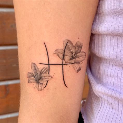 21 Pisces Flower Tattoo FrancisHaylen