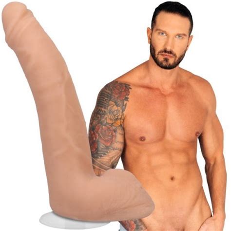 Signature Cocks Quinton James 95 Ultraskyn Cock With Removable Vac U Lock Suction Cup Sex