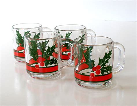 Vintage Holly Mugs Libbey Set Of 4 Christmas By Retrogroovie