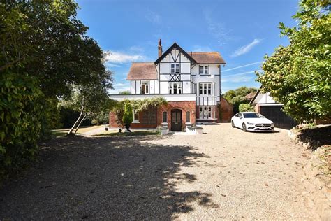 Hollington Park Road St Leonards On Sea 6 Bed Semi Detached House For