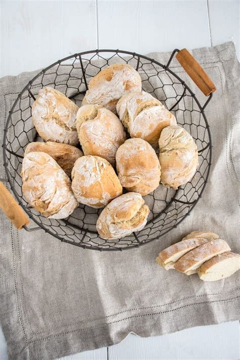 Pin auf Vollkorndinkelbrötchen