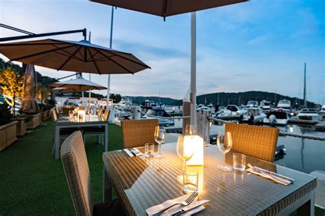 Beautiful Waterside Dining The Marina Cafe