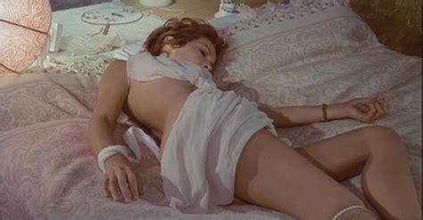 Naked Marlène Jobert in Rider on the Rain