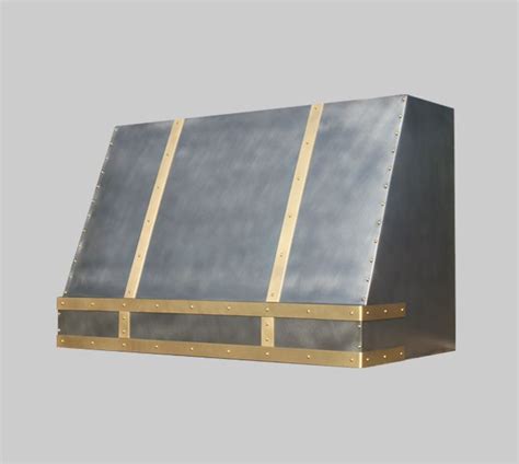 Traditional Straight Stainless Steel Range Hood With Brass Straps