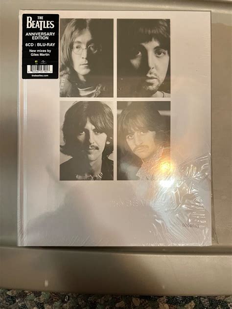 The Beatles White Album Super Deluxe Anniversary Edition Cd Blu Ray