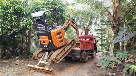 Tata Hitachi Mini Excavator U Loading In Tipper Tata Hitachi Jcp