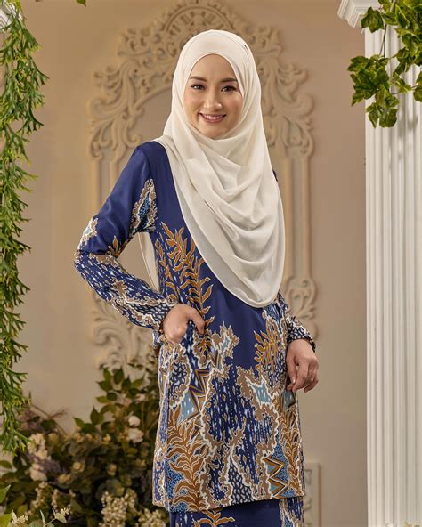 Baju Kurung Moden Batik Sultanah Indra Navy Blue Kualiti Designer Harga Luarbiasa