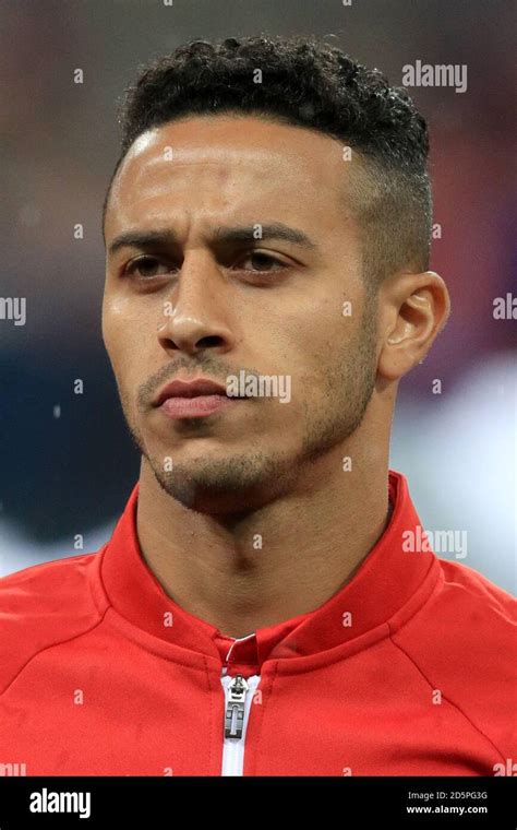 Bayern Munichs Thiago Alcantara Stock Photo Alamy