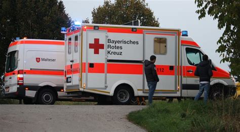 Bilder Motorradfahrer stürzt bei Unfall nahe Oberding