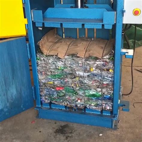 500kg Baler Machine For Pet And Hdpe Bottles Skbaler