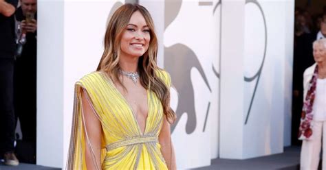 Olivia Wilde Rocks Tiny Black Bikini With Her Friend Molly Howard Meaww