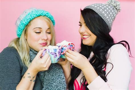HOW TO CREATE YOUR OWN HOT CHOCOLATE BAR DIY WITH OLIVER BONAS AND A PASTEL COLOUR SCHEME