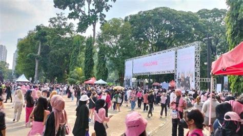 Konser Hari Kedua Blackpink Malam Ini Blink Mulai Padati Kawasan Gbk