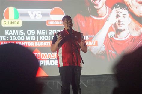 Nobar Playoff Olimpiade Di Kotawaringin Barat Menpora Dito Apresiasi