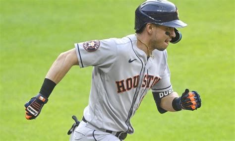 Astros vs. Guardians Player Props: Mauricio Dubon – June 11