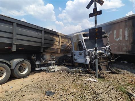 Carreta Colide Trem Pega Fogo E Motorista Fica Ferido Em Ms Mato