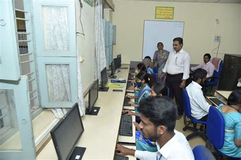 Computer Lab Sree Siddaganga College Of Education