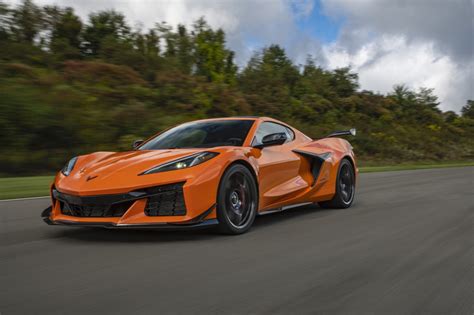 Review: 2023 Chevrolet Corvette Z06 heaps sound and fury on an exotic ...