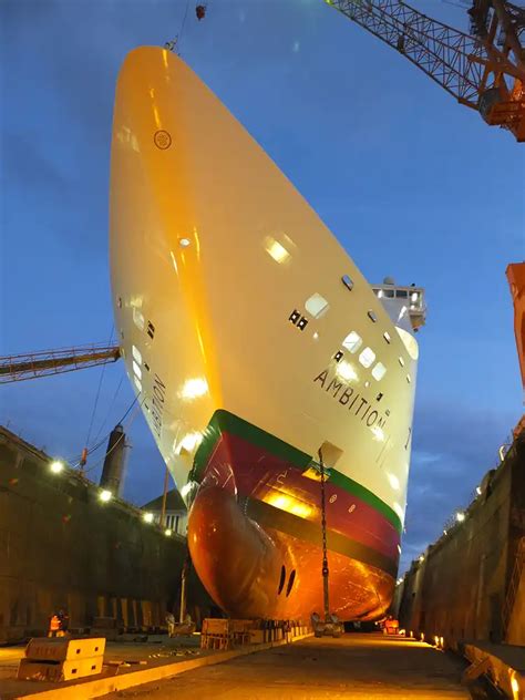 Dockliegezeit Der „ambition“ Auf Der Lloyd Werft Beendet An Bord