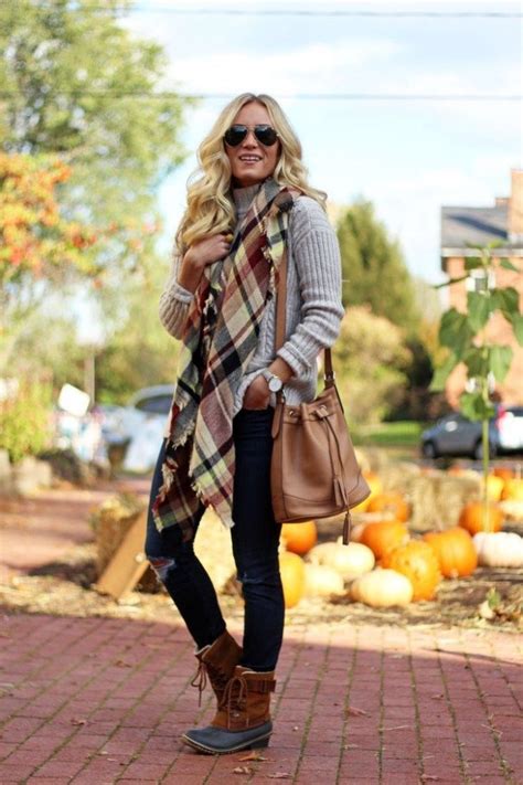 Awesome Winter Outfits Duck Boots Ideas Fall Boots Outfit Duck