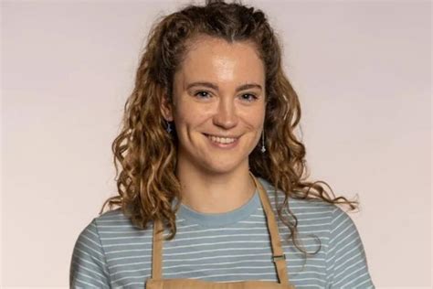 Meet 'The Great British Baking Show's First Deaf Contestant: Tasha ...