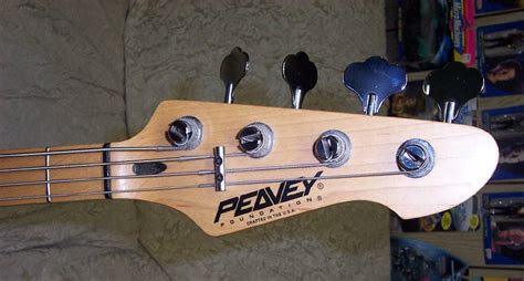 Peavey Foundation Bass