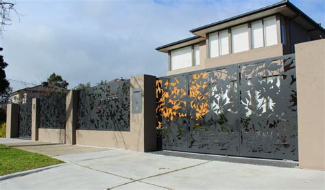 Enhance Your Home Looks With Modern Wall Fence Designs