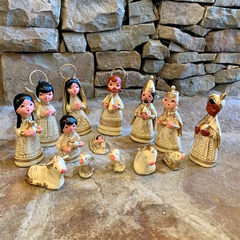 Mexican Nativity Set - Hand Crafted Clay Nativities Medium | MexDecor