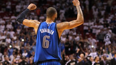 Tyson Chandler With The Block Of The Year Rejects Warriors Players