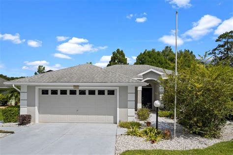 Homes for Sale with a Garage in Royal Highlands, Leesburg, FL | Compass